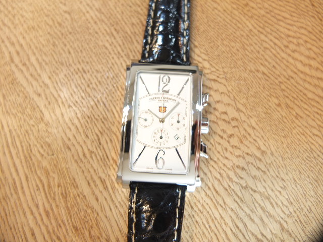 クエルボイソブリノス　プロミネンテ　クロノグラフ　白文字盤　A1014