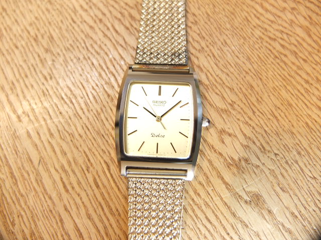 セイコー　ドルチェ　トノー　超硬ケース　クォーツ　6030-5320