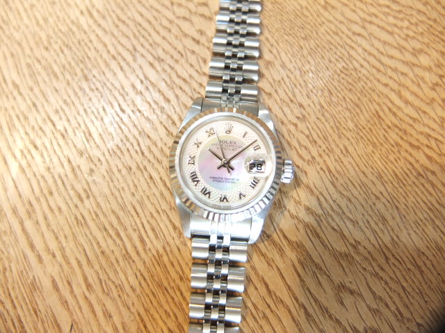 ロレックス　デイトジャスト・レディース　シェル文字盤　F番　Ref.79174